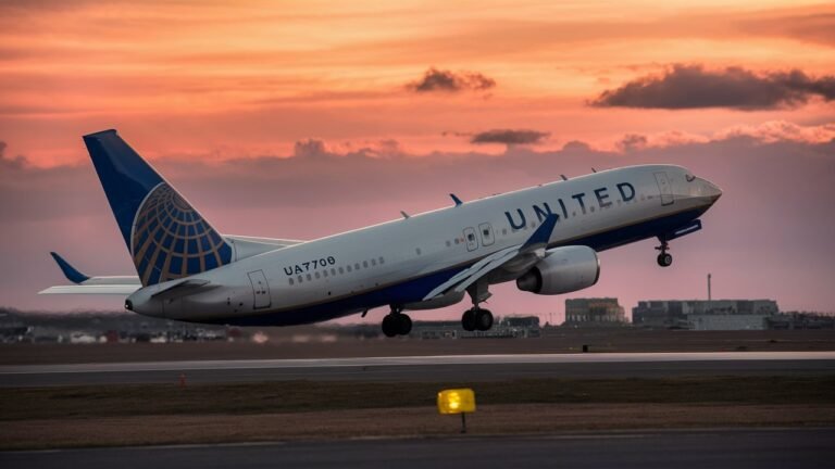 United Airlines Flight UA770 Emergency Diversion